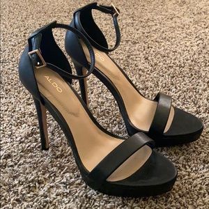 Black Aldo heels size 7